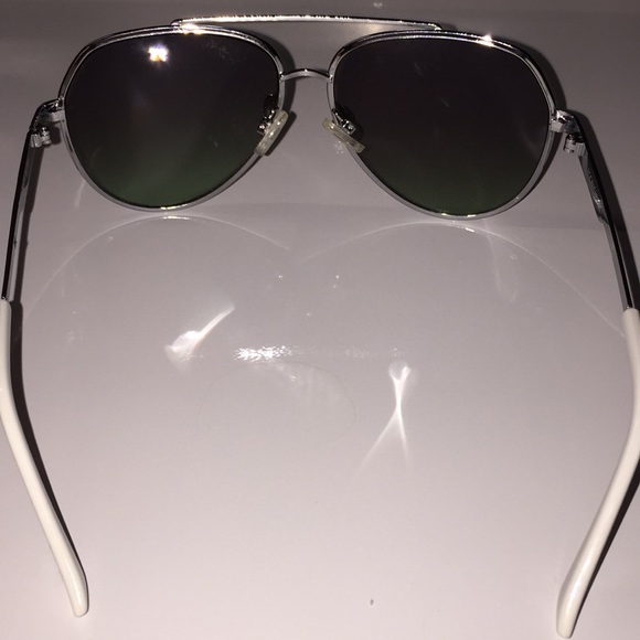 Rocawear Aviators! White/Silver 🕶 - Picture 6 of 7